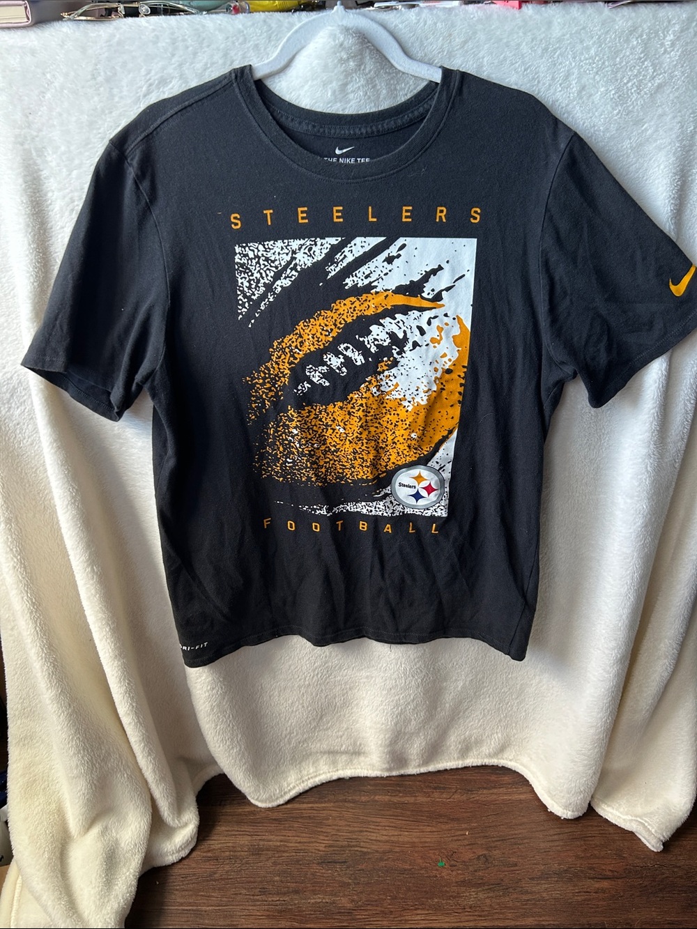 Nike dri fit Black Steelers Graphic Football Tee with Yellow Accents Large